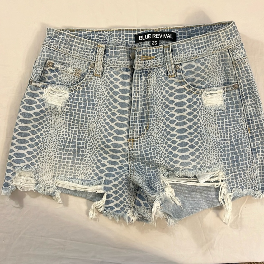 **2/$25** Blue Revival Shorts - Size 26